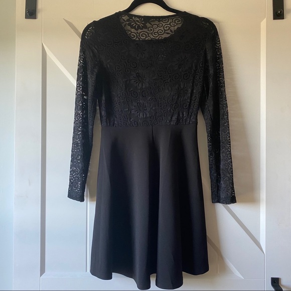 TRAC | Dress - Picture 5 of 7